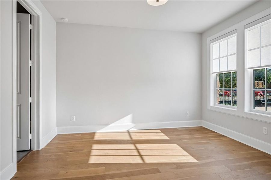 Spacious, unfurnished interior of a new home in , Addison (Image 26).