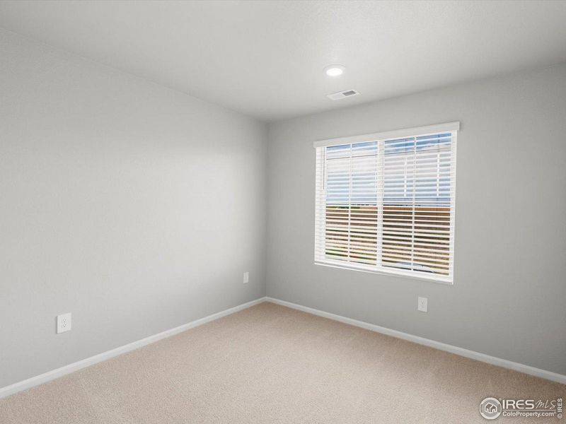 Spacious, unfurnished interior of a new home in Lake Bluff, Greeley (Image 20).