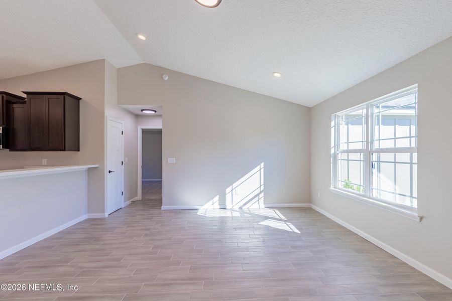 Spacious, unfurnished interior of a new home in , Keystone Heights (Image 10).