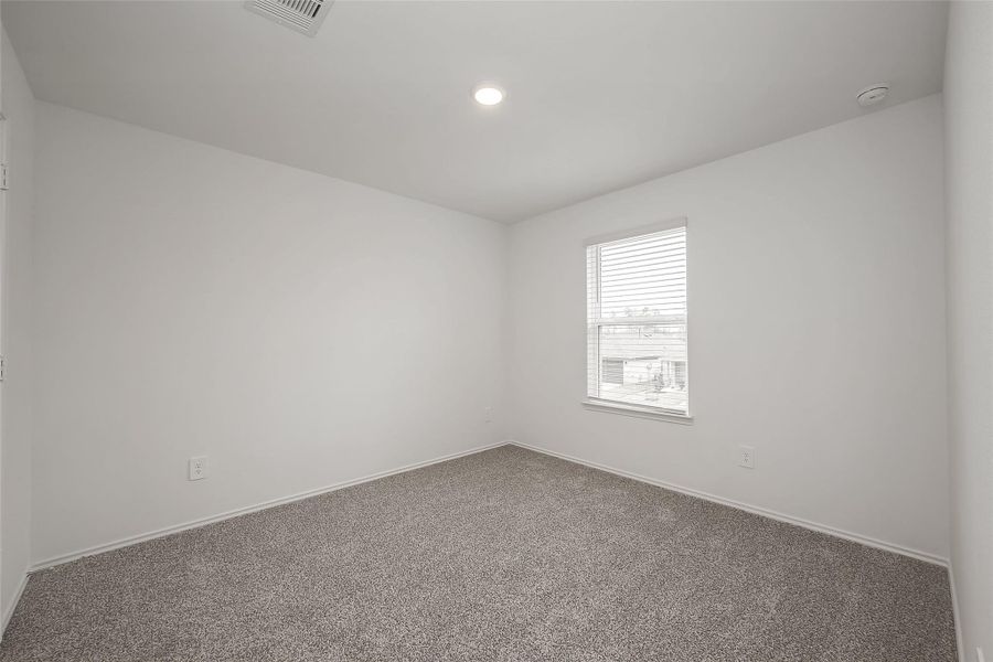 Spacious, unfurnished interior of a new home in Breckenridge Forest, Spring (Image 17).