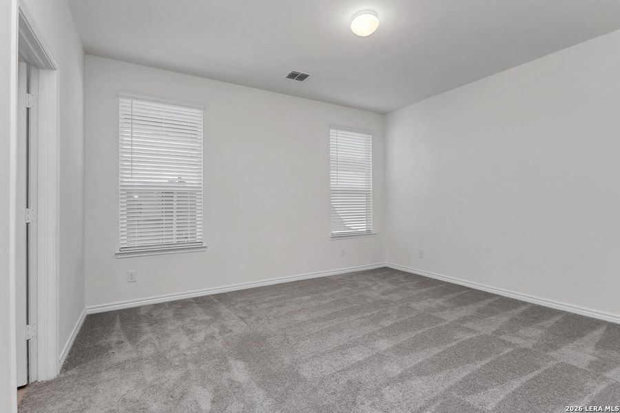 Spacious, unfurnished interior of a new home in The Granary - Heritage Collection, San Antonio (Image 15).