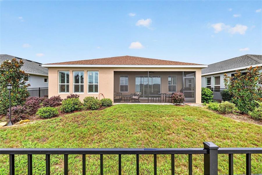 Exterior details and patio area of a home in , Ocala (Image 4).
