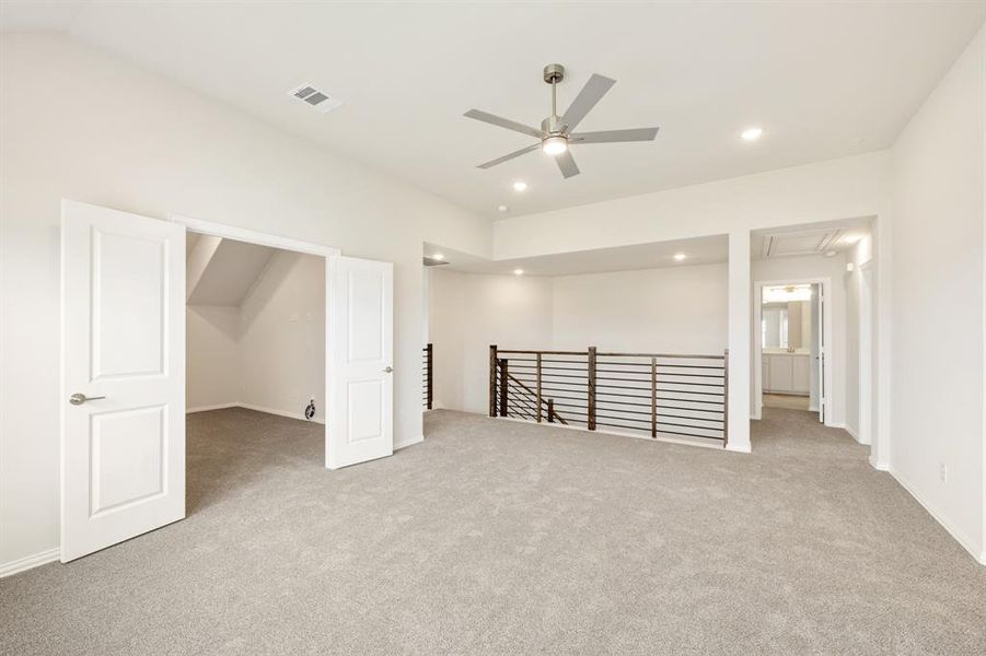 Spacious, unfurnished interior of a new home in Creekview Meadows, Pilot Point (Image 29). Spacious, unfurnished interior of a new home in Creekview Meadows, Pilot Point (Image 29).