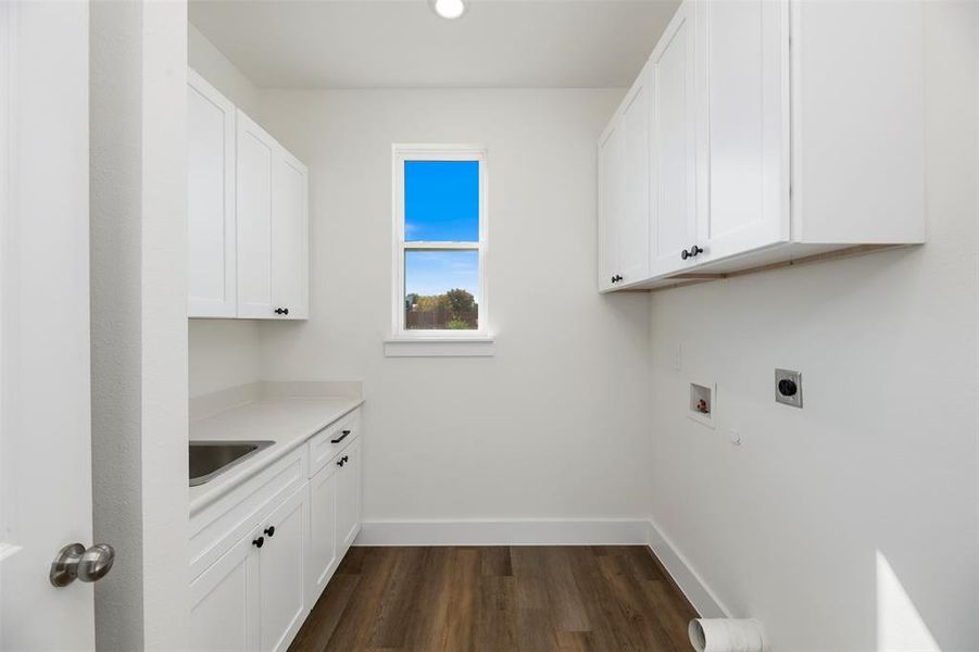 Spacious, unfurnished interior of a new home in , Princeton (Image 33).