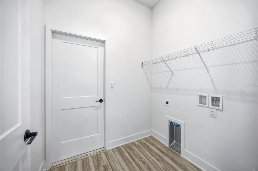Spacious, unfurnished interior of a new home in Kirkland Farms, Alachua (Image 26).
