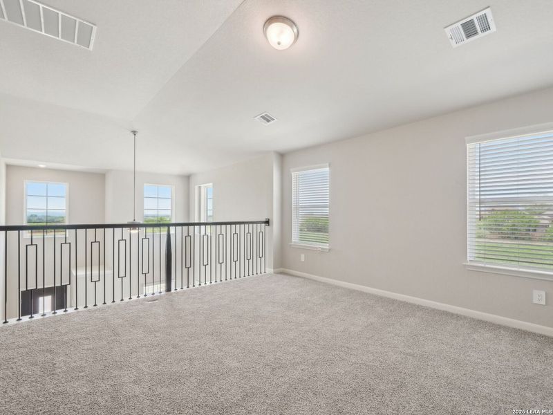Spacious, unfurnished interior of a new home in Royal Crest, San Antonio (Image 17).