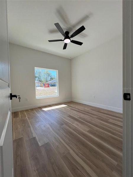 Spacious, unfurnished interior of a new home in , Ocala (Image 11).