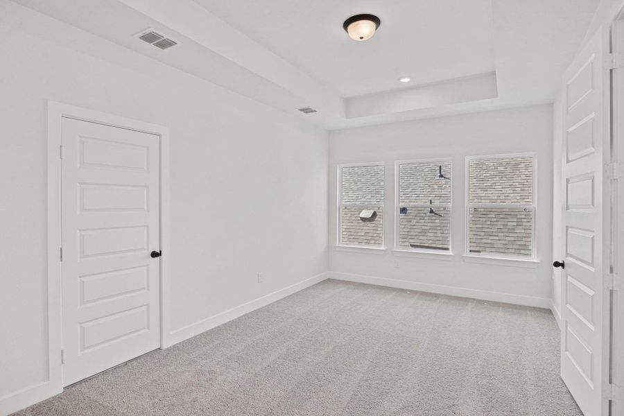 Spacious, unfurnished interior of a new home in Flora, Hutto (Image 20).