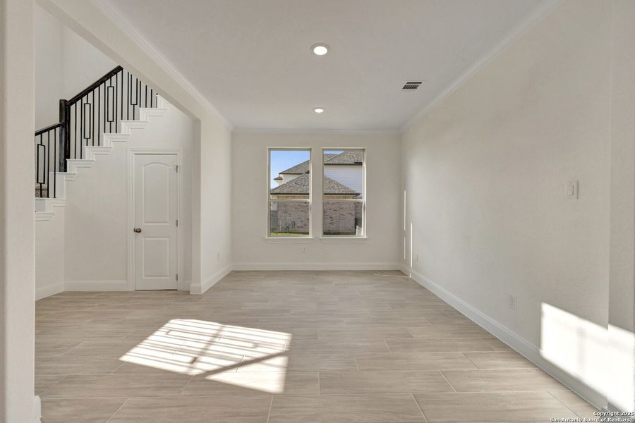 Spacious, unfurnished interior of a new home in Preserve at Annabelle Ranch, San Antonio (Image 30).