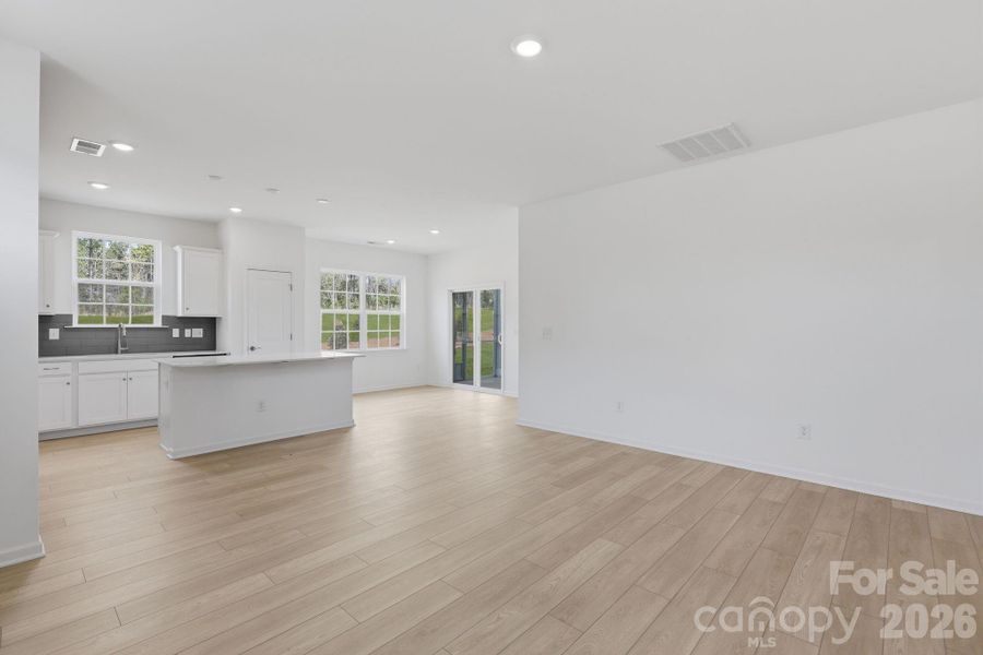 Spacious, unfurnished interior of a new home in Roselyn, Lancaster (Image 16).