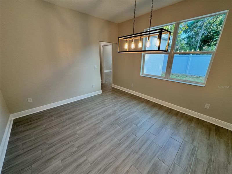 Spacious, unfurnished interior of a new home in , Dade City (Image 25).