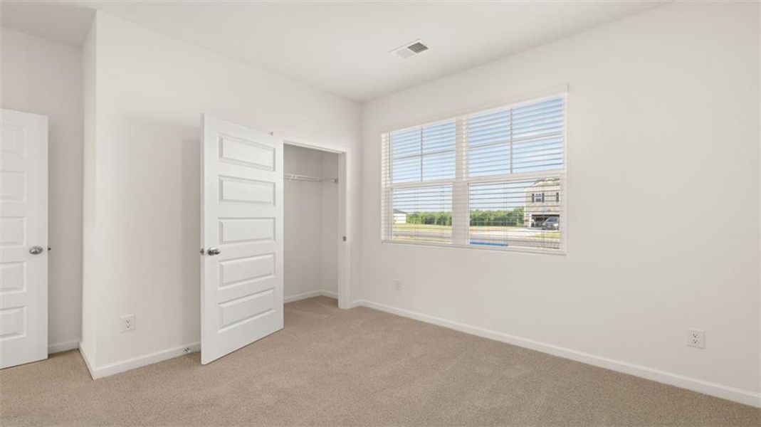 Spacious, unfurnished interior of a new home in Poplar Preserve, Newnan (Image 21).