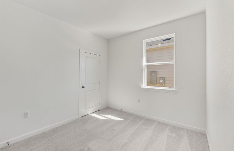 Spacious, unfurnished interior of a new home in Larson Crossing, Elgin (Image 30).