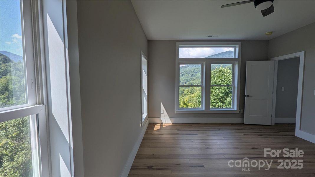 Spacious, unfurnished interior of a new home in , Waynesville (Image 7).