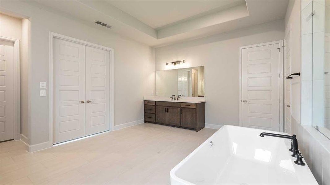 Furnished interior view inside a new home in Somerset Park 80', Rockwall (Image 4). Furnished interior view inside a new home in Somerset Park 80', Rockwall (Image 4).