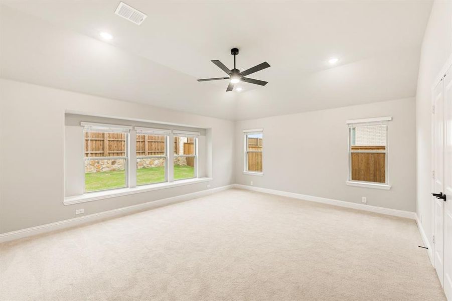 Spacious, unfurnished interior of a new home in Somerset, Venus (Image 18).