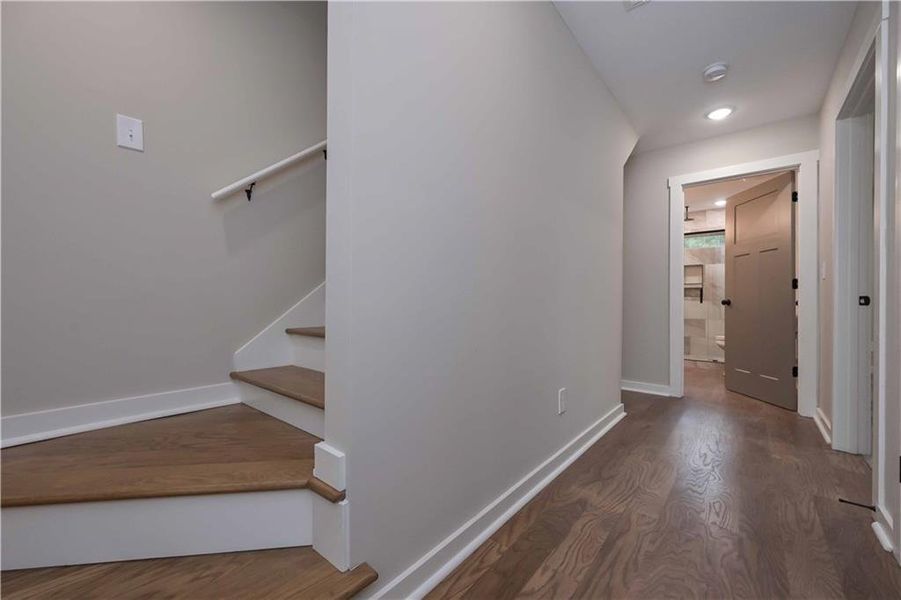 Spacious, unfurnished interior of a new home in , Buchanan (Image 19).