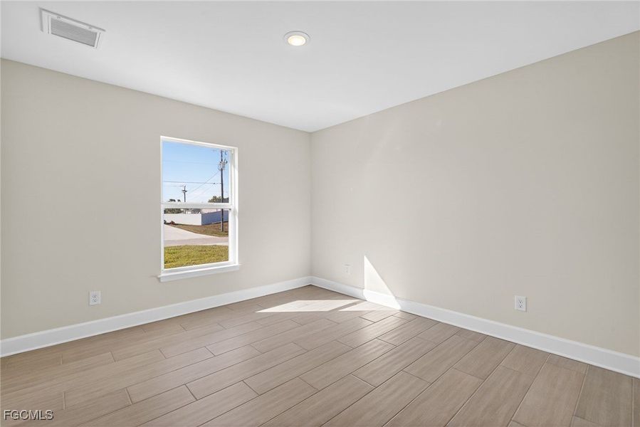 Spacious, unfurnished interior of a new home in Cape Coral, Cape Coral (Image 18). Spacious, unfurnished interior of a new home in Cape Coral, Cape Coral (Image 18).