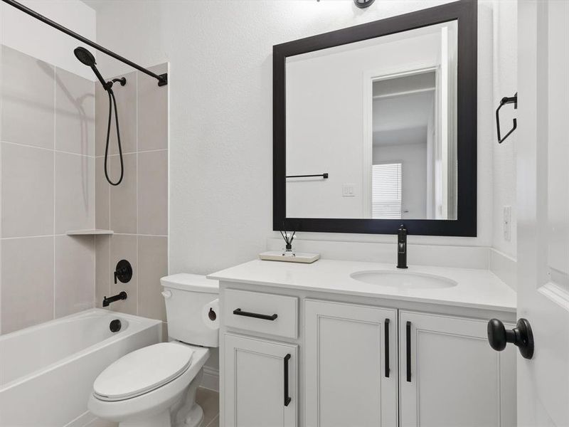 Furnished interior view inside a new home in Nelson Lake, Rockwall (Image 27). Furnished interior view inside a new home in Nelson Lake, Rockwall (Image 27).