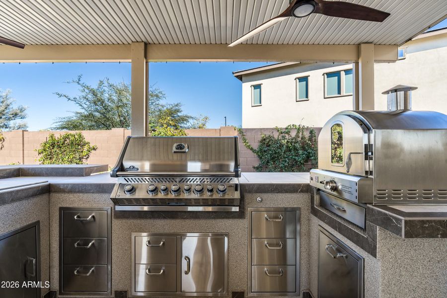 Pizza Oven and BBQ Pizza Oven and BBQ