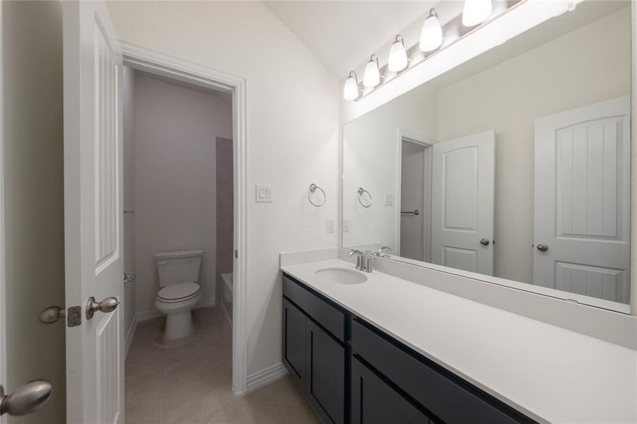 Furnished interior view inside a new home in Lake Pointe: Lake Pointe at Paloma Creek, Little Elm (Image 4).