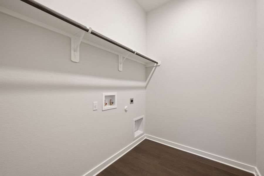 Spacious, unfurnished interior of a new home in Lariat, Liberty Hill (Image 47).