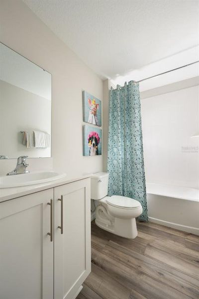 Furnished interior view inside a new home in Pasadena Ridge, Zephyrhills (Image 17).