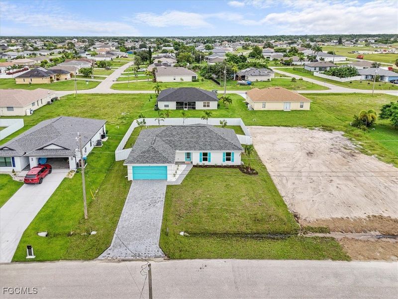 Image 36 of a home in Cape Coral. Image 36 of a home in Cape Coral.