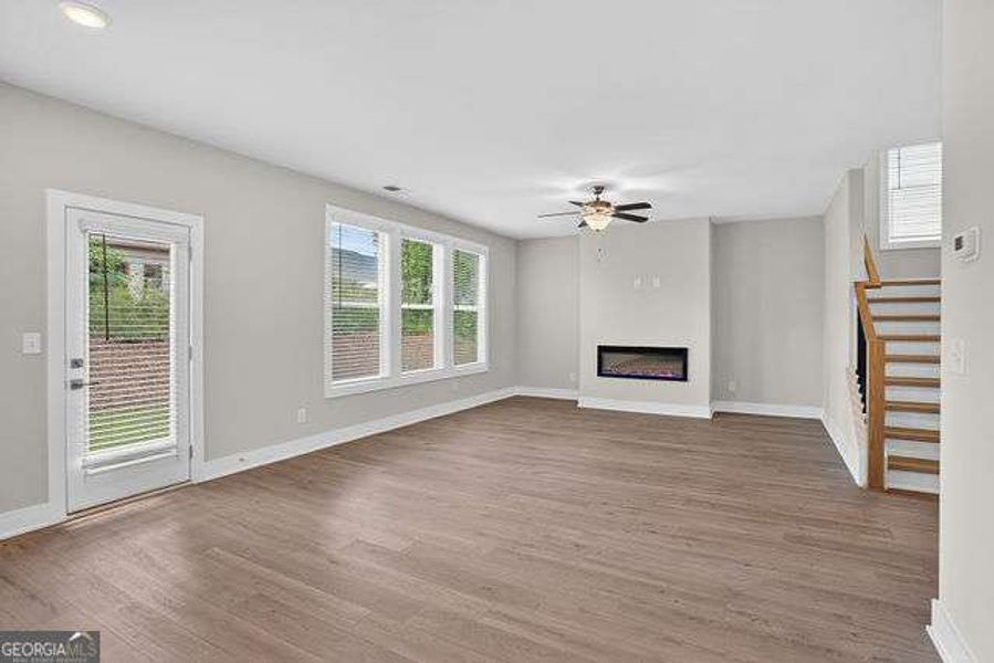 Spacious, unfurnished interior of a new home in Killian Manor at The Adares, Adairsville (Image 20).