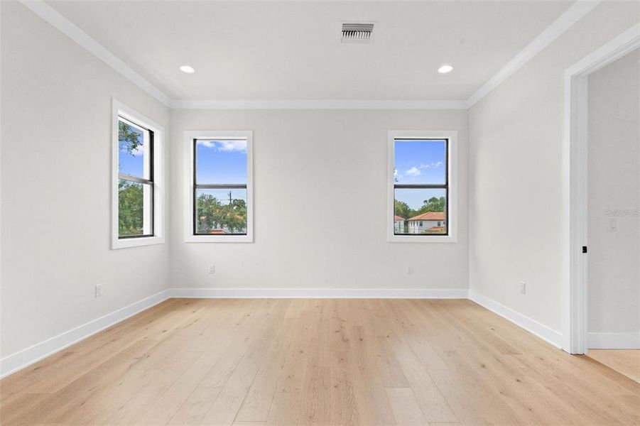 Spacious, unfurnished interior of a new home in , Tampa (Image 42). Spacious, unfurnished interior of a new home in , Tampa (Image 42).