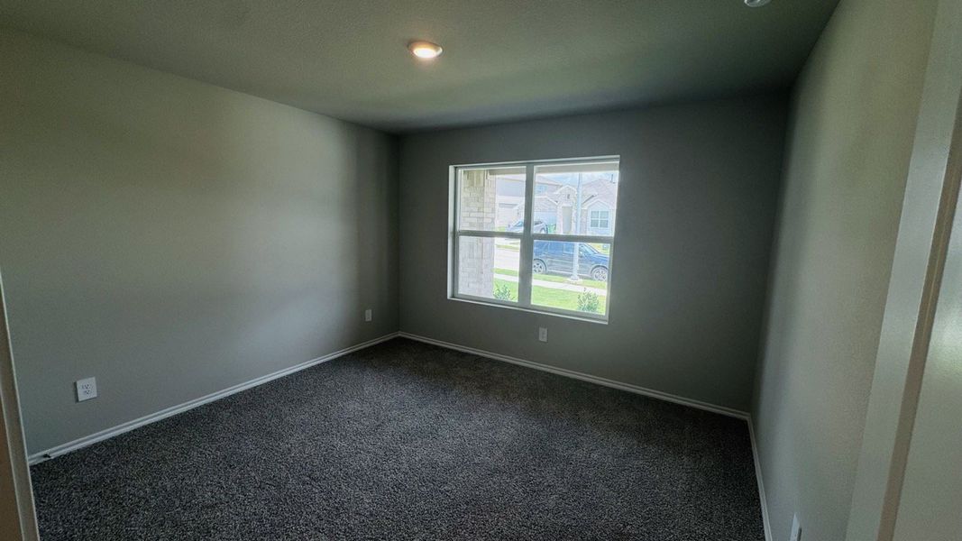 Spacious, unfurnished interior of a new home in Lonestar at Liberty Trails, Fort Worth (Image 18).