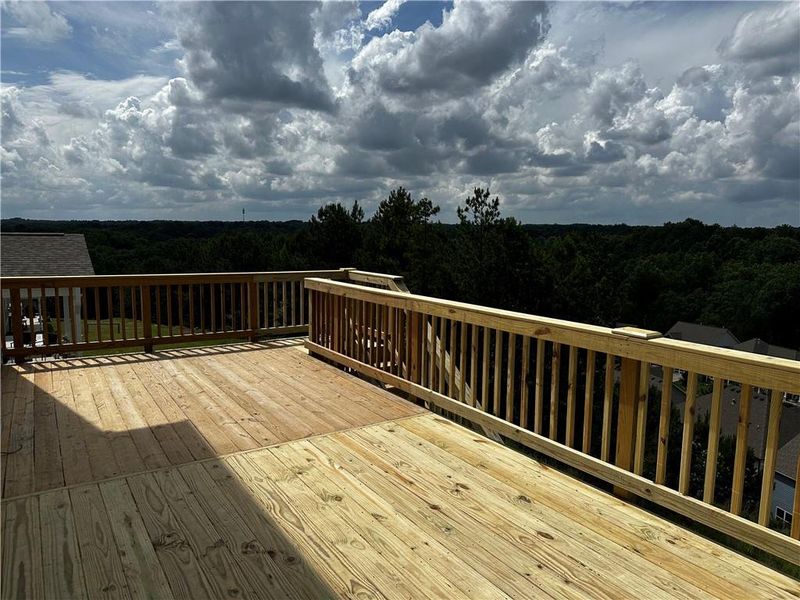 Exterior details and patio area of a home in Sierra Creek, Hoschton (Image 4).