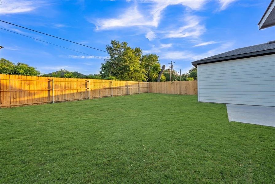 Exterior details and patio area of a home in , Fort Worth (Image 28).