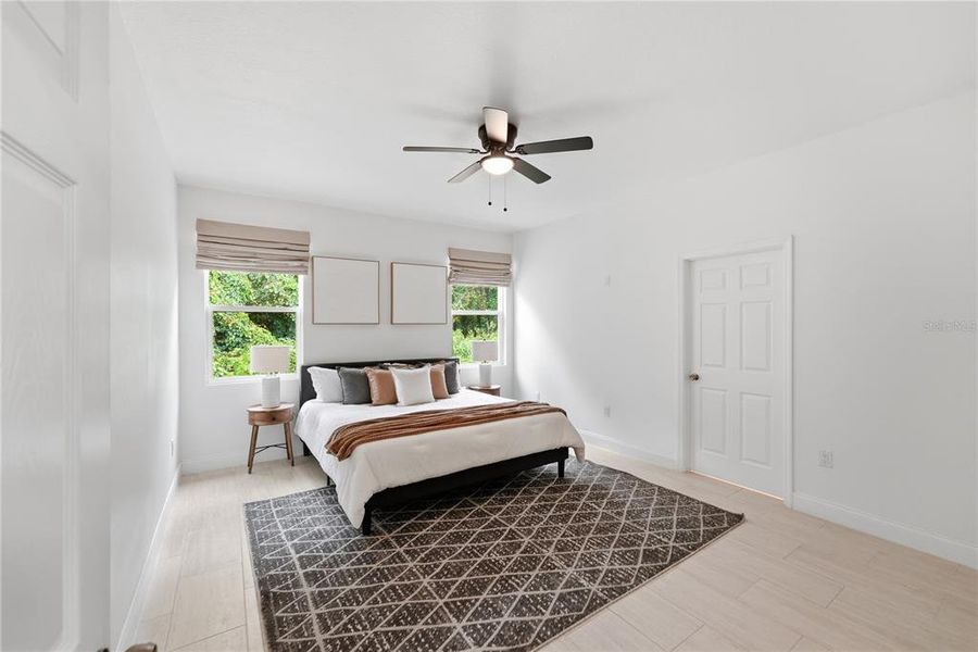 Furnished interior view inside a new home in , Orlando (Image 15).