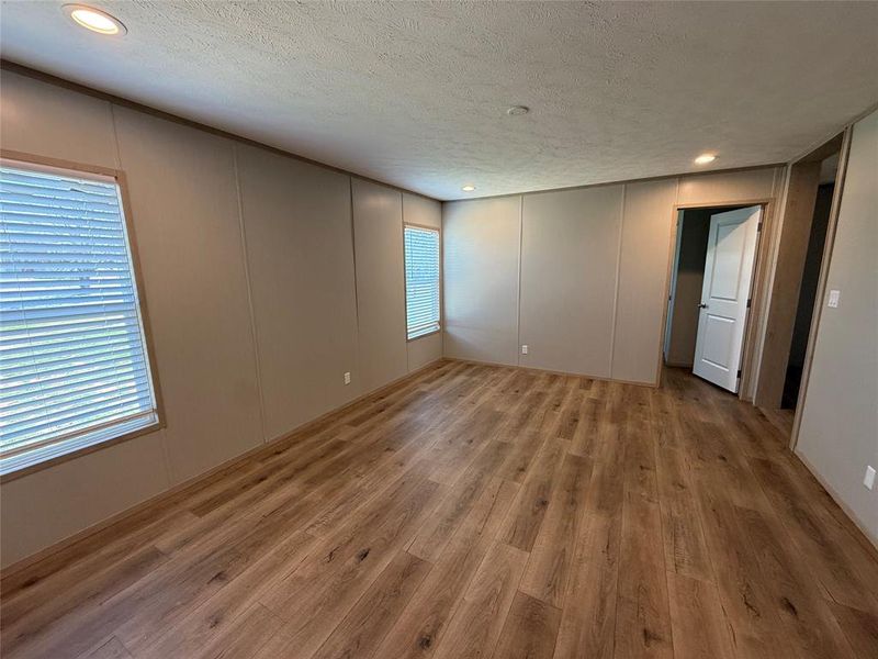 Spacious, unfurnished interior of a new home in , Bridgeport (Image 20).