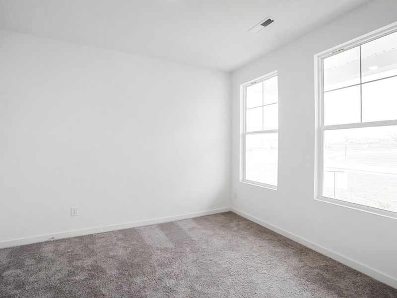 Spacious, unfurnished interior of a new home in Calista Farms, White House (Image 14).