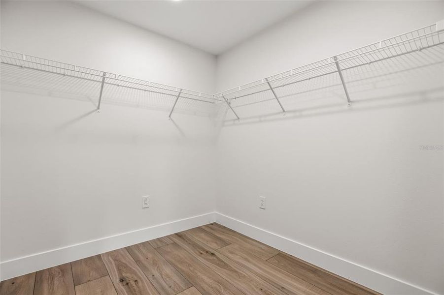 Spacious, unfurnished interior of a new home in , Umatilla (Image 24).