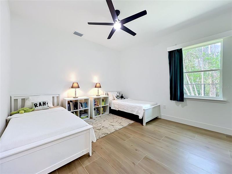 Furnished interior view inside a new home in , Orlando (Image 18).