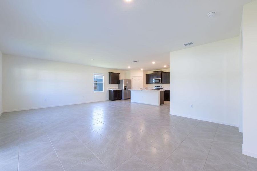 Spacious, unfurnished interior of a new home in , Port St. Lucie (Image 23).