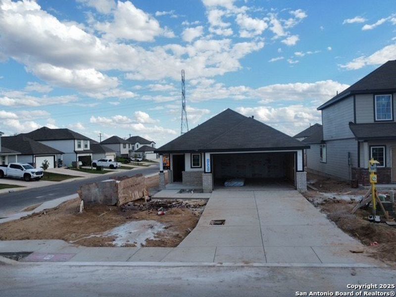 Image 24 of a home in Hickory Ridge.