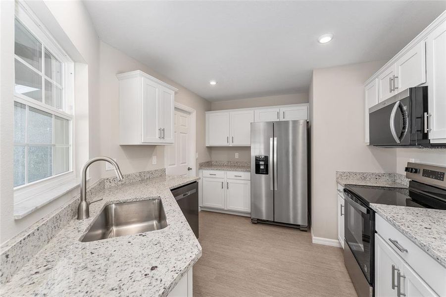 Furnished interior view inside a new home in , Floral City (Image 13).