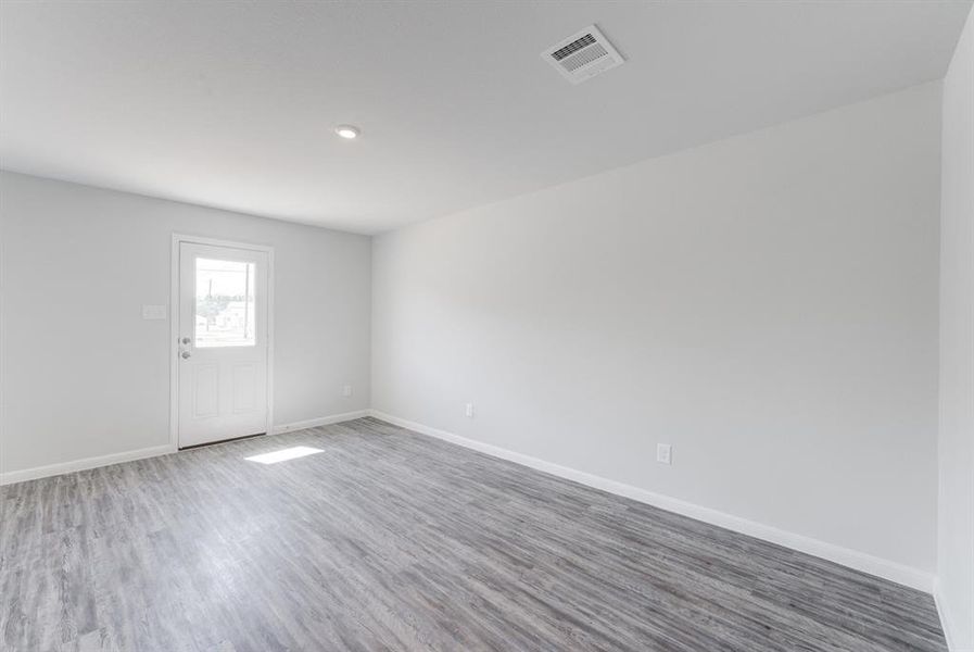 Spacious, unfurnished interior of a new home in Colony Park, Eastland (Image 23).