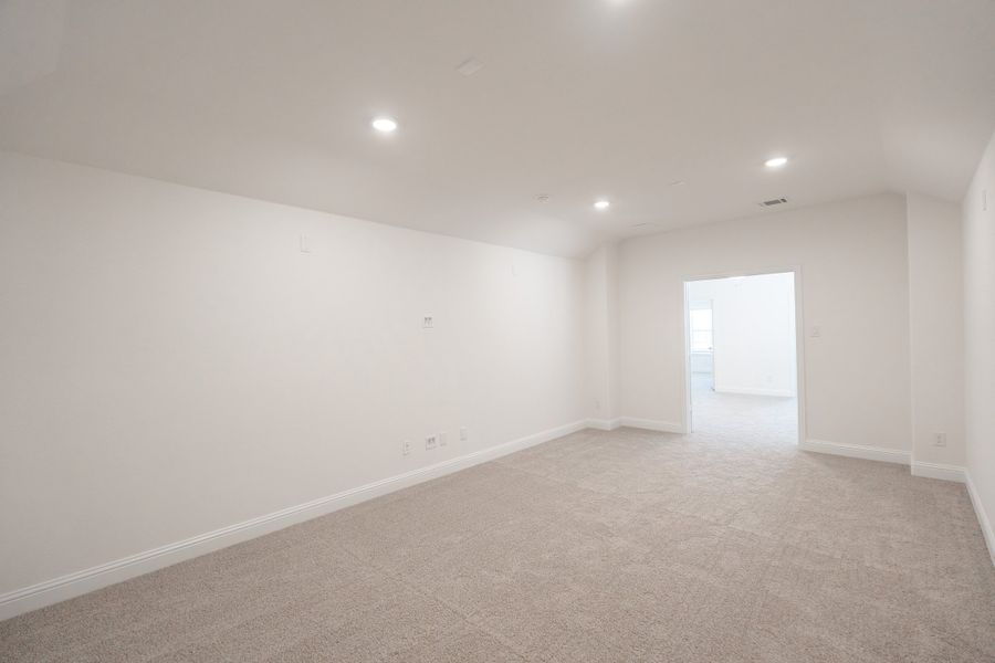 Spacious, unfurnished interior of a new home in Valencia on the Lake, Little Elm (Image 22). Spacious, unfurnished interior of a new home in Valencia on the Lake, Little Elm (Image 22).