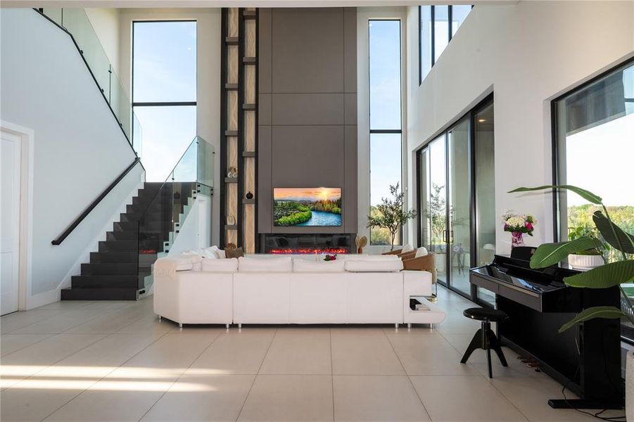 Furnished interior view inside a new home in , Montverde (Image 6).