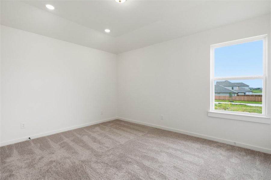 Spacious, unfurnished interior of a new home in Foxtail Palms, Manvel (Image 31). Spacious, unfurnished interior of a new home in Foxtail Palms, Manvel (Image 31).