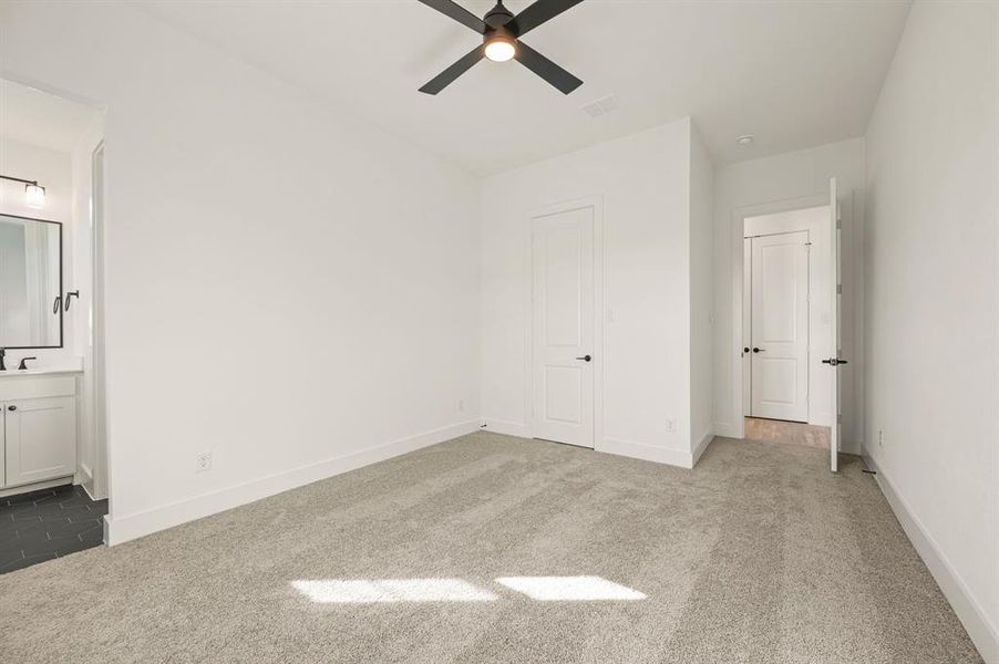 Spacious, unfurnished interior of a new home in , Haslet (Image 31).