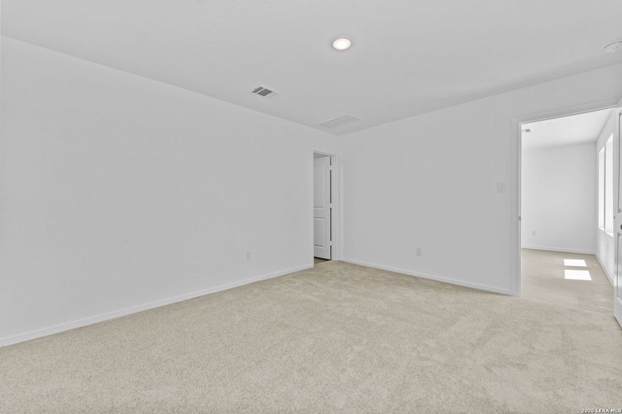 Spacious, unfurnished interior of a new home in Guadalupe Ridge, New Braunfels (Image 32). Spacious, unfurnished interior of a new home in Guadalupe Ridge, New Braunfels (Image 32).