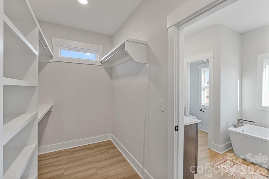 Spacious, unfurnished interior of a new home in , Salisbury (Image 20).