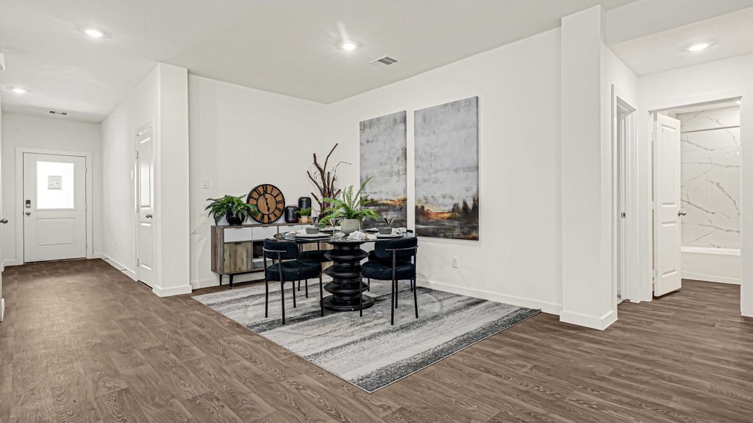 Furnished interior view inside a new home in Holly Ridge, Rosenberg (Image 10).