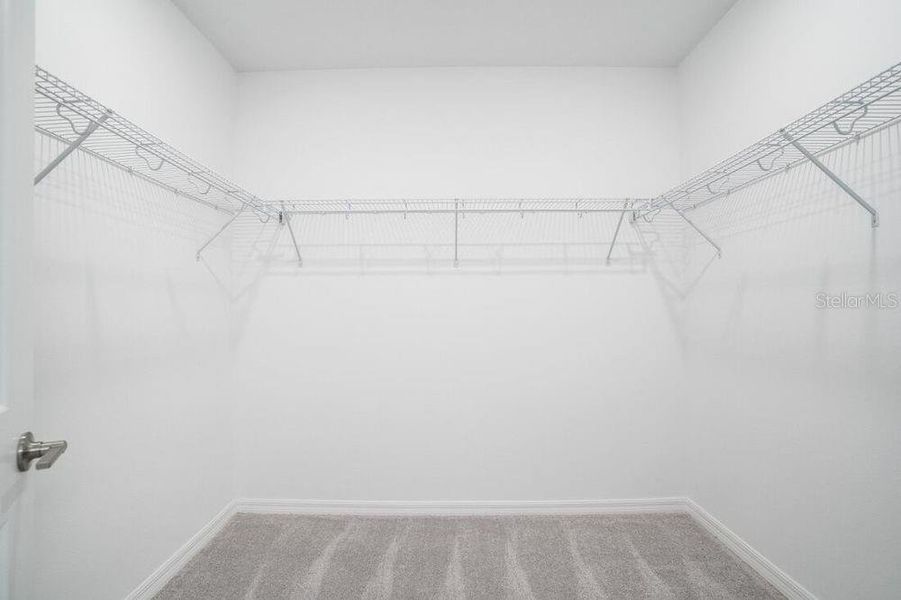 Spacious, unfurnished interior of a new home in Scenic Terrace, Lake Hamilton (Image 21).